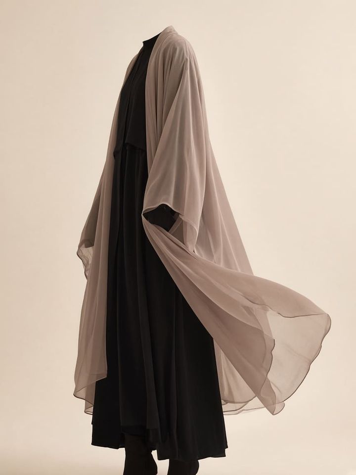 Illustration: soft fluid outer over a simple base